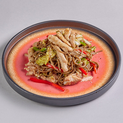 Гречневая лапша с курицей Гречневая лапша с курицей