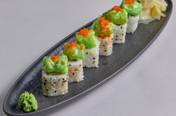 Ролл креветка васаби